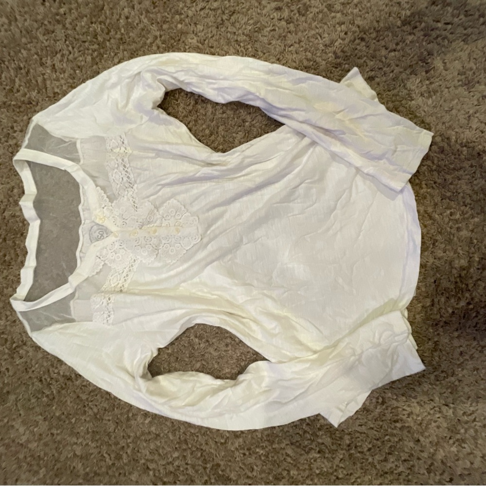 SO Women's Long Sleeve Lace Tee - White